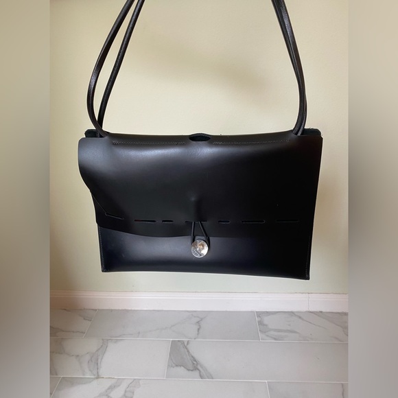 ‼️CAROL RISLEY‼️ Unique Leather Handbag with Resin clasp - Picture 1 of 7